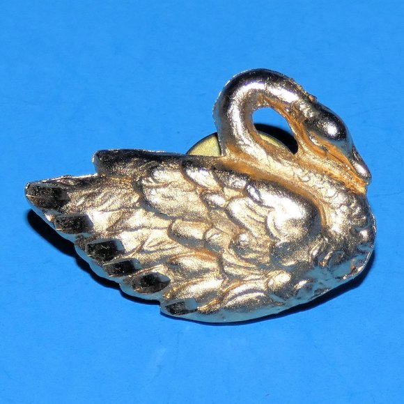 Vintage Feather Swan Brooch Pin For Women Girls Fashion Shell